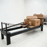 Nouvel Arrivage Équipement de Fitness : Reformer Pilates en Aluminium Noir avec Tour, Machine de Pilates à Rail Complet pour Entraînement Yoga