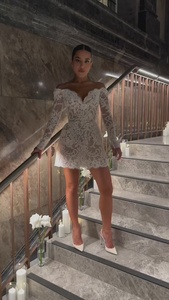 Mily Bridal MHL575 <span class=keywords><strong>Vestidos</strong></span> de Novia <span class=keywords><strong>Cortos</strong></span> <span class=keywords><strong>para</strong></span> <span class=keywords><strong>Boda</strong></span> <span class=keywords><strong>Civil</strong></span> de Encaje con Corte en A, Hombros Descubiertos, Manga Larga y Cuello en V - Product Image 4