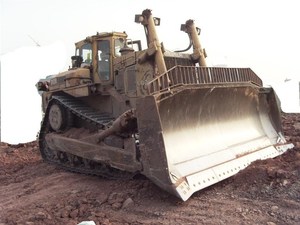 D10N รถแทรกเตอร์เกลี่ยดิน/ญี่ปุ่นใช้ D10n Dozer ราคาถูกสภาพดี - Product Image 4