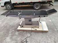 Table d'opération orthopédique à bras en C à commande électrique hydraulique double YGDH04F