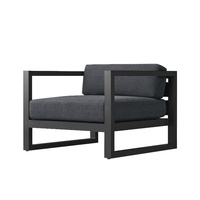 Ensemble canapé de loisirs d'extérieur moderne avec table basse imperméable à l'eau protection solaire élégant design simple pour villa cour paysage