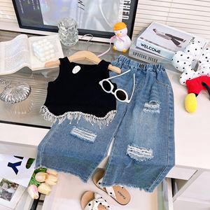 Completo Estivo 2026 per Bambini Stile Western con Top a Bretelle con Nappe e Jeans Forati, Set Due Pezzi per Bambini per il Commercio Estero - Product Image 3