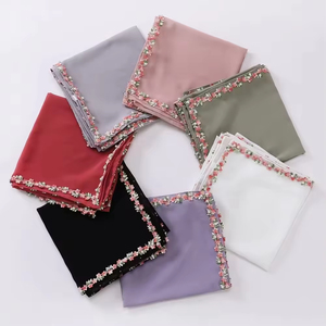 Venta al por mayor diseñadores Hijab señora bufanda liso cuadrado musulmán verano Abric musulmán para mujeres velo vestido Indonesia chal Tudung algodón - Product Image 4