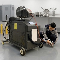 Machine de soudage au laser à fibre continue refroidie par eau 4 en 1 à large application, nouveau design de chargeur de fil pour la fabrication des métaux