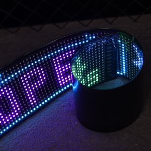 شاشة عرض رقمية مرنة من نوع <span class=keywords><strong>LED</strong></span> فائقة الجودة من النوافذ الخلفية للسيارات شاشة عرض <span class=keywords><strong>LED</strong></span> ملونة بشاشة <span class=keywords><strong>LED</strong></span> تعمل بتطبيق APP للتحكم في السيارة شاشة عرض <span class=keywords><strong>LED</strong></span> للإعلانات - Product Image 5