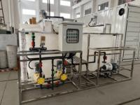 Unité de dosage chimique semi-automatique avec réservoir en plastique PE et pompe doseuse pour les stations d'épuration des eaux usées industrielles
