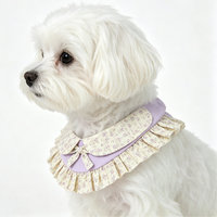 Collier-bavoir en coton doux à motif floral avec nœud à volants et boutons-pression réglables pour petits chiens et chatons – Vêtements pour animaux de compagnie en gros