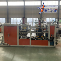 Machine de fabrication de plateaux de semis en plastique pour la plantation