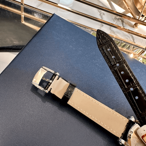 Montre à quartz pour femme avec cadran couleur or rose et bracelet en cuir à motif crocodile noir Chopards - Product Image 5