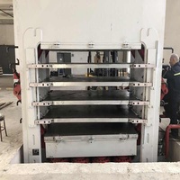 Máquina de prensa en caliente de 5 capas 1000T para panel de puerta de madera Prensa de moldeo de efecto de enrutador CNC de piel de melamina