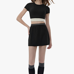 Ensemble de sport de tennis pour femme, rembourré, color block, toucher frais, décontracté, deux pièces, anti-exposition, pour Pilates et Yoga - Product Image 1