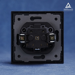 Prises murales Schuko standard allemandes Soft Touch Modern 16A Rated AC Outlets for EU Plug 220-250V Fabriqué en cuivre et en métal - Product Image 6