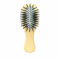 Brosse à cheveux démêlante portable en bambou mini avec coussin d'air et picots à pointe ronde en nylon, personnalisable avec logo OEM & ODM – Vente en gros