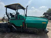 Pavoir d'asphalte durable VOGEL E1800 2L, largeur de pavage 9m, épaisseur 300mm, pompe et moteur, système entièrement hydraulique, haute productivité