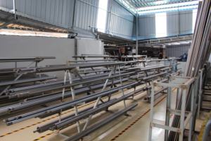 Tige télescopique personnalisée en fibre de carbone 3-12m réglable en métal avec verrouillage par torsion cueillette nettoyage de jardin utilisation multi-scènes - Product Image 6