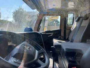 Grue mobile sur camion Sany STC2000C8-8 de 200 tonnes d'occasion en bon état, prix avantageux, vente chaude à Dubaï - Product Image 2