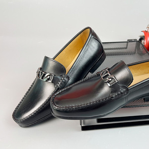 Mocassins en cuir véritable pour hommes, bout carré, respirants, semelle souple, chaussures décontractées d'été avec décoration à boucle - Product Image 4