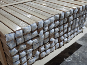 Việt Nam mới hàng đầu rắn sồi đỏ tay vịn cho cầu thang & ban công truyền thống OEM/ODM lan can bằng gỗ - Product Image 4