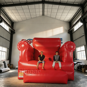 Canapé gonflable géant portable en PVC rouge de 3 m pour publicité extérieure et location - Product Image 1