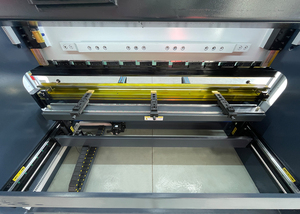 Máquina de Doblado WEIYA de <span class=keywords><strong>135</strong></span> Toneladas y 3200 mm, Prensa Plegadora Hidráulica CNC para Chapa Metálica con Sistema de Control SCS900 - Product Image 4