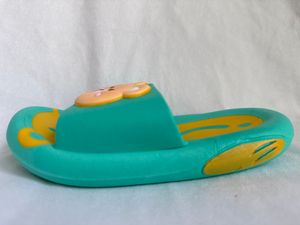 Pantofole Green Bear Face da donna estive antiscivolo con punta aperta e suola in PVC EVA, taglia 24-35 - Product Image 2