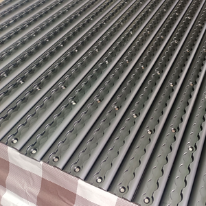 Rail en L pour système de suspension aérienne, simple fente, en aluminium noir, à montage en surface |   Rail de fixation L-Track |   Utilisation sur les camionnettes, les fourgonnettes et les remorques fermées - Product Image 2