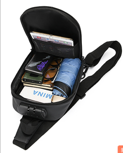 Bolsa Masculina Designer à Prova d'Água, Bolsa de Peito Masculina com Porta USB, Bolsa Transversal Antifurto para Homens, Sacoche Homme - Product Image 5