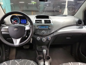 Chevrolet Spark FC755442 Hatchback 2015 Usado, Auto Urbano de Bajo Consumo, Fácil de Conducir, Asientos de Cuero, Pantalla Táctil, Euro IV - Product Image 4