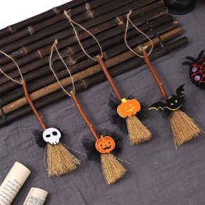 Mini Escoba de Bruja para Decoración de Halloween, Accesorios de 15 cm - Product Image 3