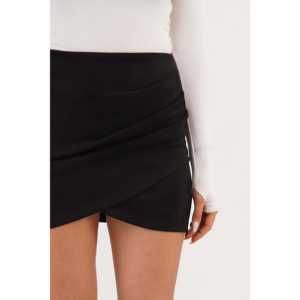 Jupe mini asymétrique drapée pour femme en cuir synthétique noir, taille normale, douce - Product Image 3