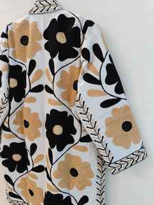 Veste florale bohème Suzani, faite à la main, brodée, longue veste en coton Suzani, veste longue artistique, vêtement unique de style bohème pour festival - Product Image 5