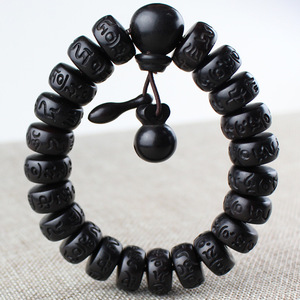 Bracelet en bois de jujube frappé par la foudre, perles baril de 15 mm, mantra à six syllabes, perles de prière bouddhistes, objet décoratif - Product Image 1