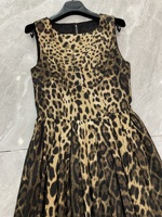 Nouvelle Robe Tendance Style Mode 2026 Automne Hiver pour Événements et Soirées Femme Sexy Imprimé Léopard Sauvage Sans Manches Longueur Midi en Coton Chic