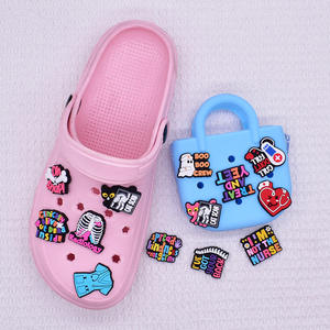 <span class=keywords><strong>Xiami</strong></span> femmes nouveau dessin animé série médicale PVC sabot breloque breloques de chaussures bricolage accessoires détachables chaussure fleurs chaussure transfrontalière - Product Image 3