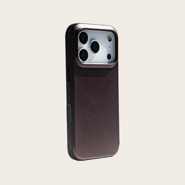 Oil Wax Leather Custom Personalized Embossed Luxury Magnetic Ring Holder Shockproof Protective Case for 16 17 Pro Max