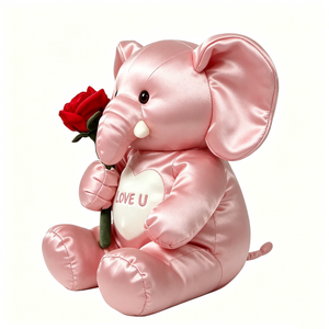 Elefante de Peluche Personalizado en Satén Rosa Brillante y Sedoso, con Rosa Roja, Corazón Blanco Bordado con la Frase LOVE U, Elefante Sentado de Peluche - Product Image 3