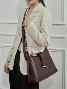 Large Capacity Designer Women's <b>Tote</b> <b>Bags</b> Fashion Pu Leather Underarm <b>Bags</b> Designer crossbody shoulder <b>bag</b> ladies <b>bags</b> - Product Image 2