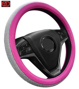 <span class=keywords><strong>Funda</strong></span> de <span class=keywords><strong>Volante</strong></span> de Cuero de Lujo OUDI con Diamantes, de Felpa Corta, de 3 Radios, Universal, Brillante, con Pedrería, Accesorio Interior para Coche - Product Image 1