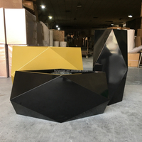 Grand vase de sol pour la décoration intérieure, pots à fleurs noirs élégants pour l'extérieur, jardinière durable en acier inoxydable pour une utilisation en intérieur