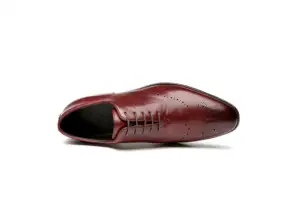 Chaussures en cuir pour hommes printemps sculpté bloc bureau Derby chaussures formelles affaires Oxford chaussures simples à la main couleur polissage
