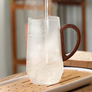 Gobelet à eau soufflé à la main grande capacité pour le bureau, en verre borosilicate transparent gris fumé, tasse à thé vert avec poignée en bois - Product Image 5