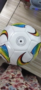 Ballon <span class=keywords><strong>de</strong></span> <span class=keywords><strong>football</strong></span> en PVC personnalisé taille 4 pour l'entraînement et les <span class=keywords><strong>matchs</strong></span> - Product Image 6