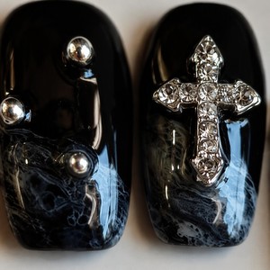 Faux ongles à presser en marbre noir avec strass en croix, couvrance totale, amovibles, pour femmes - Product Image 3