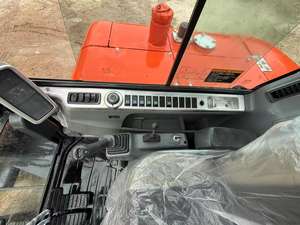 Petite pelle Doosan DX60DH60 d'occasion, un équipement de construction fiable d'une capacité de 6 tonnes. - Product Image 6