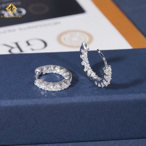 Pendientes de Aro Redondos de Plata de Ley 925 con Baño de Oro y Diamantes de Moissanita VVS de Lujo, en Oferta - Product Image 4