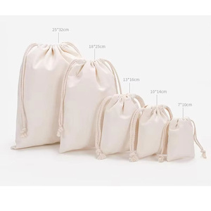 Sac cadeau en toile avec cordon de serrage, logo imprimé personnalisé, pour fêtes, anniversaires, Noël - Petit emballage pour bonbons, cadeaux - Product Image 2