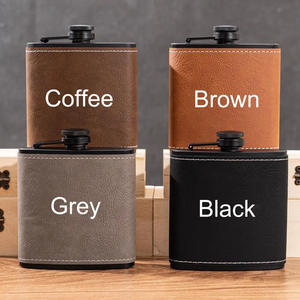 Flacon en acier inoxydable <span class=keywords><strong>noir</strong></span> haut de gamme de 6 oz avec emplacements vierges en similicuir gravables au laser, ensemble de flacons de qualité supérieure pour hommes - Product Image 2