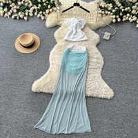 Ensemble haut texturé à bretelles et jupe longue sirène en maille à bordure dentelle pour femme, idéal pour les vacances à la plage
