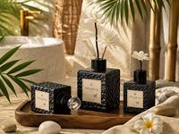 Bouteille en verre vide carrée de haute qualité pour diffuseur à bâtonnets, effet vague, avec bouchon couronne, 50ml 100ml 200ml, boîte avec marquage à chaud