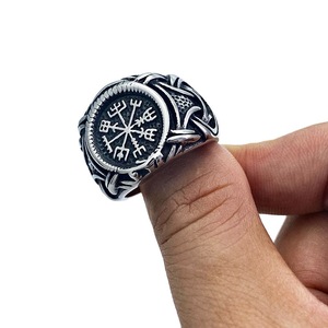 yunnique Viking Rune Snowflake <b>Titanium</b> Steel <b>Ring</b> Men's Fashion Jewelry Gift Geometric Design Cross Pattern Steel Color - Product Image 4